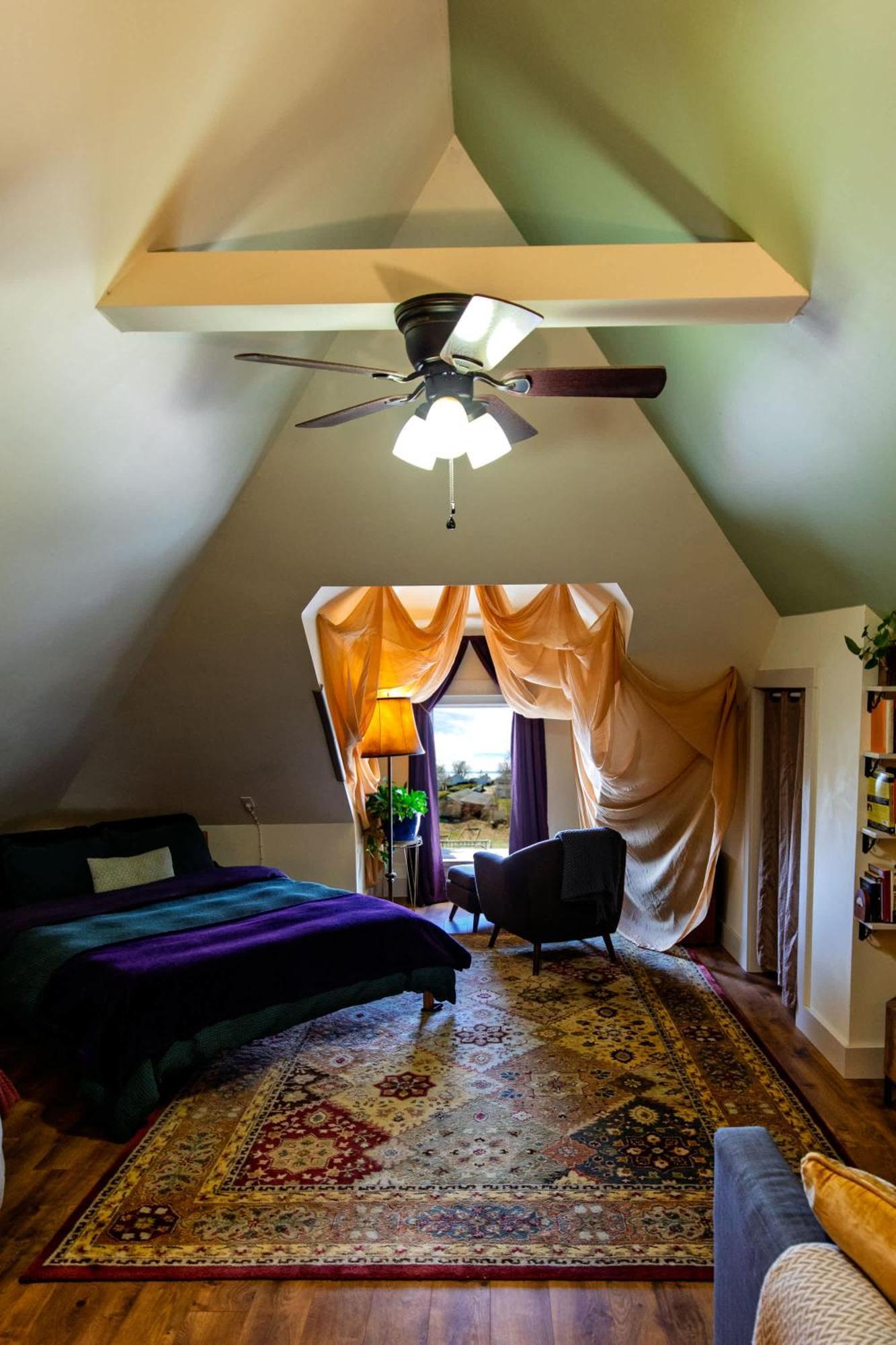 Centrally Located With Lake Views Берлингтон Экстерьер фото